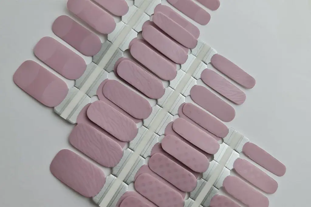 [Uus toode]Matt küünelakikleebis